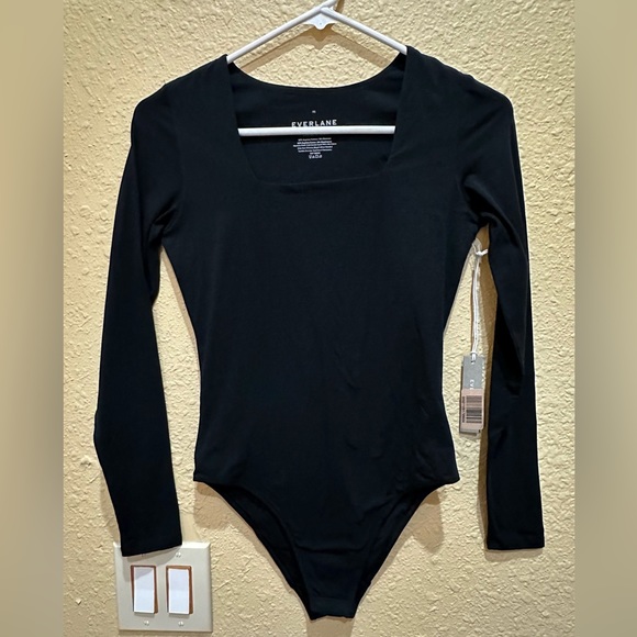 Everlane The Long-Sleeve Supima Square-Neck Bodysuit - Picture 4 of 4